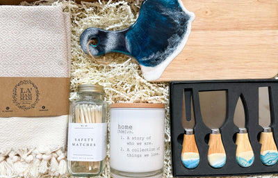 Welcome a new home with home comfort, style and warmth with this exclusive online-only Home Warming Gift Set! Celebrate with this curated set of modern home essentials that make for a perfect housewarming, closing gift, or thank you present.
